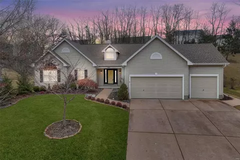 1608 Ridge Bend Dr, Glencoe, MO 63038