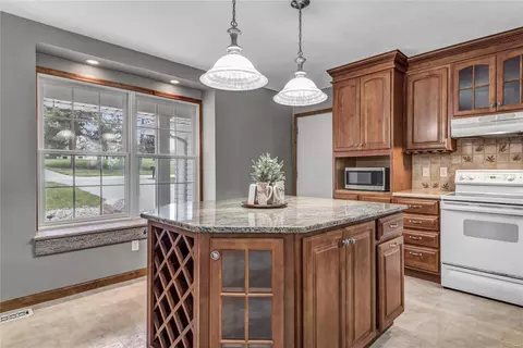 Kitchen - 18 Cedarview Ct, Saint Charles, MO 63303 photo 3 of 7