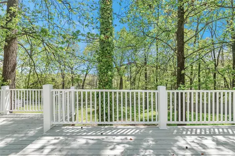 Exterior - 18 Cedarview Ct, Saint Charles, MO 63303 photo 6 of 9