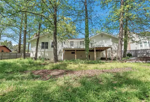 Exterior - 18 Cedarview Ct, Saint Charles, MO 63303 photo 7 of 9