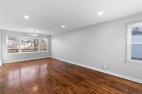 1207 Odessa Dr, Saint Louis, MO 63137 photo 9