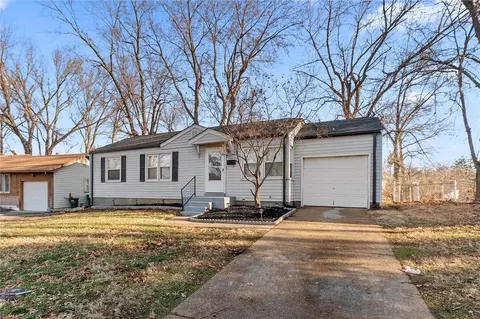1207 Odessa Dr, Saint Louis, MO 63137 photo 4