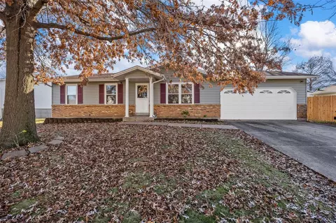 63 Four Winds Dr, Saint Peters, MO 63376