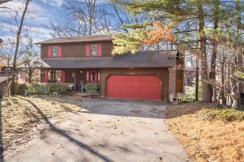 1325 Woodland Oaks Dr, Ballwin, MO 63021