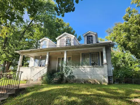 11845 Cynthia Dr, Maryland Heights, MO 63043
