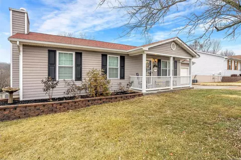 619 Wallach Dr, Eureka, MO 63025 photo 2