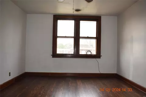 4915 Gresham Ave, Saint Louis, MO 63109 photo 11