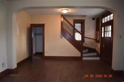 4915 Gresham Ave, Saint Louis, MO 63109 photo 6
