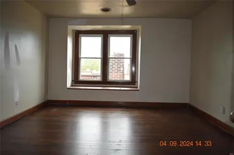 4915 Gresham Ave, Saint Louis, MO 63109 photo 13