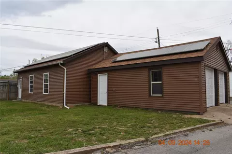 4915 Gresham Ave, Saint Louis, MO 63109 photo 2
