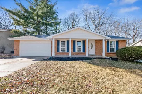 46 Oakridge West Dr, Saint Peters, MO 63376