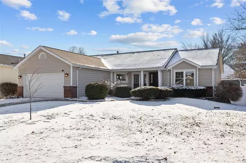 3052 Brentmoor Dr, Saint Charles, MO 63303