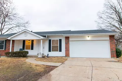 748 Paschon Ct, Florissant, MO 63034