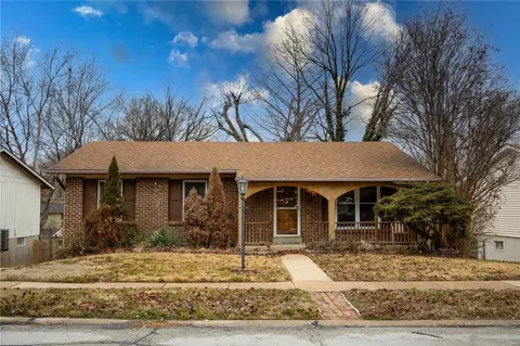 9961 Chileswood Dr, Saint Louis, MO 63126
