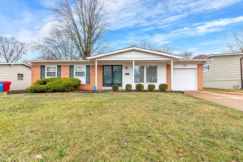 1320 Central Pkwy, Florissant, MO 63031