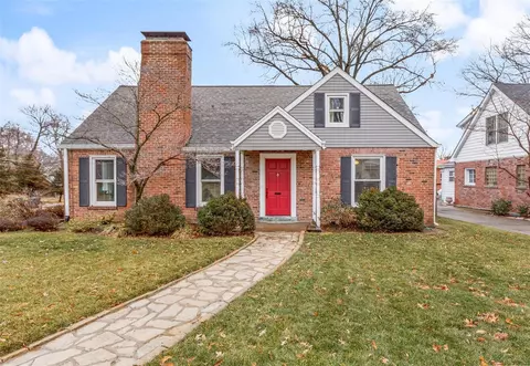 1 Harwood Ln, Kirkwood, MO 63122