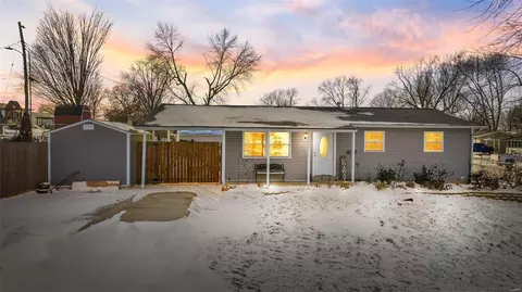 127 Keeney Dr, Saint Charles, MO 63304