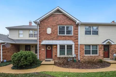 1064 Brooksgate Manor Dr, Kirkwood, MO 63122
