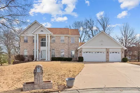 3824 Woodmoor Gardens Ct, Florissant, MO 63034