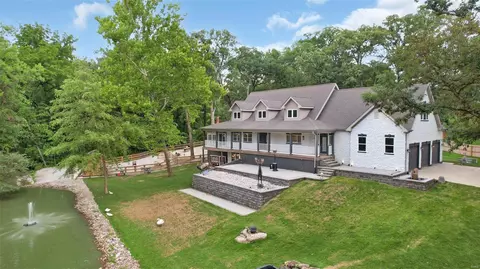 1089 Grand Prix Dr, Saint Charles, MO 63303