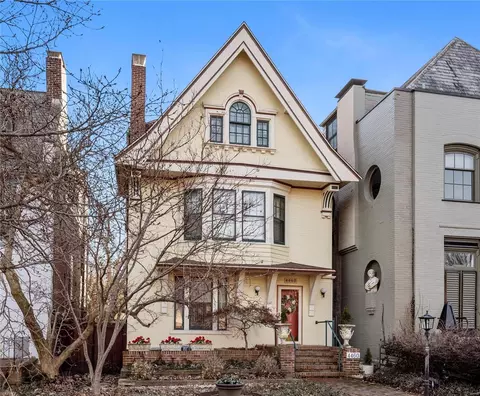 4460 Maryland Ave, Saint Louis, MO 63108