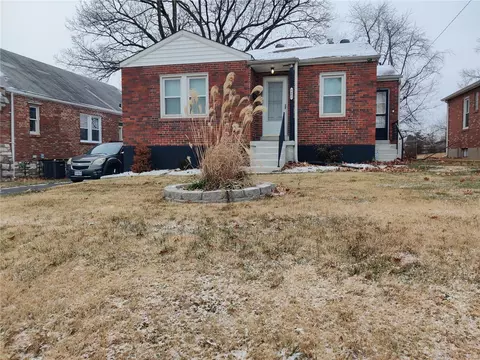 8403 Sunbury Ave, Saint Louis, MO 63136
