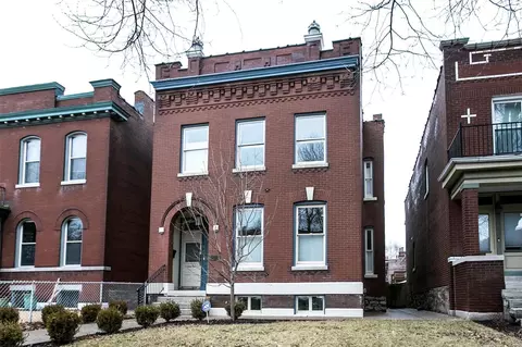 2111 Allen Ave, Saint Louis, MO 63104