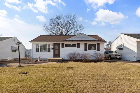 4346 Maroon Ct, Saint Louis, MO 63123