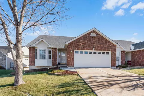 1648 Polar Dr, Wentzville, MO 63385