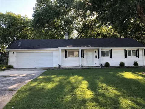 605 Saint Paul Ln, O'fallon, MO 63366