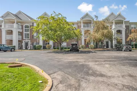 13115 Mill Crossing Ct #201, Saint Louis, MO 63141