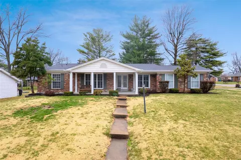 323 Annondale Ln, Ballwin, MO 63011