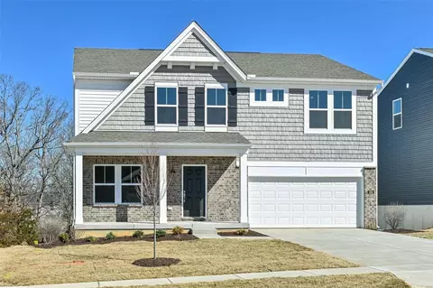 352 Valley Bluff Dr, Foristell, MO 63348