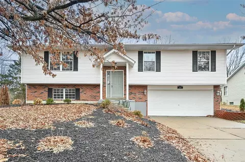 20 Freymuth Rd, Lake Saint Louis, MO 63367