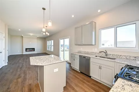 Kitchen - 2213 Eagle River Dr, Saint Paul, MO 63366 photo 3 of 5
