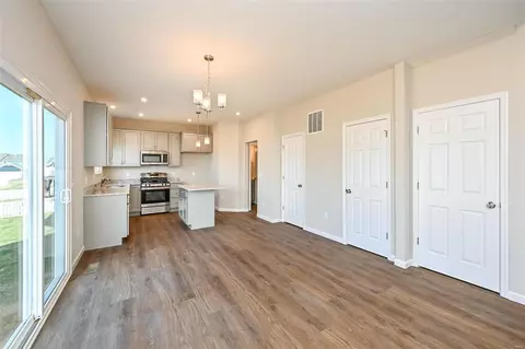 Kitchen - 2213 Eagle River Dr, Saint Paul, MO 63366 photo 4 of 5