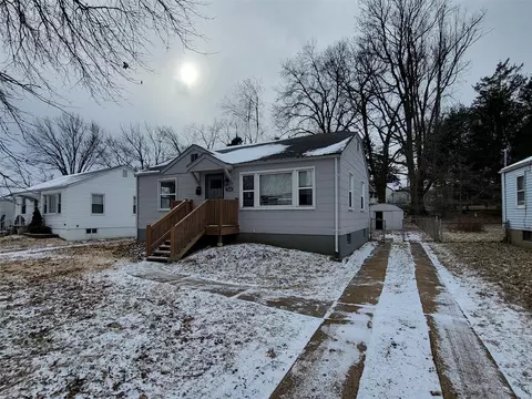 7804 Monroe Dr, Saint Louis, MO 63133