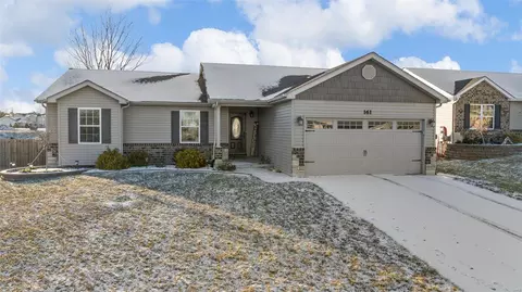 161 Shadow Pointe Dr, Wentzville, MO 63385
