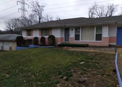 10104 Elba Ln, Saint Louis, MO 63137