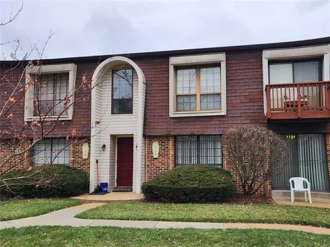 1155 Appleseed Ln #B, Saint Louis, MO 63132