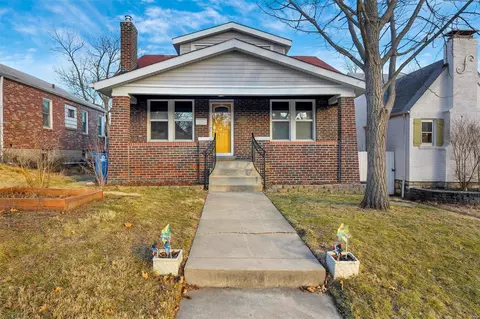 2022 Mccready Ave, Saint Louis, MO 63143