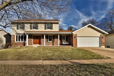 918 Pontoison Dr, Manchester, MO 63021