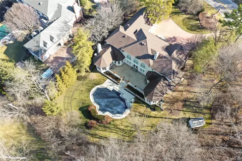 View/Area - 2303 N Geyer Rd, Frontenac, MO 63131 photo 1 of 3