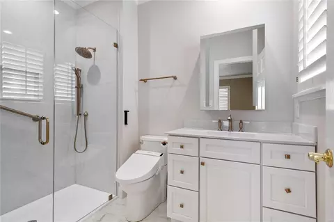 Bath - 2303 N Geyer Rd, Frontenac, MO 63131 photo 2 of 4