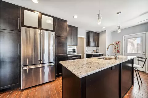 Kitchen - 7 Highgate Rd, Saint Louis, MO 63132 photo 2 of 5
