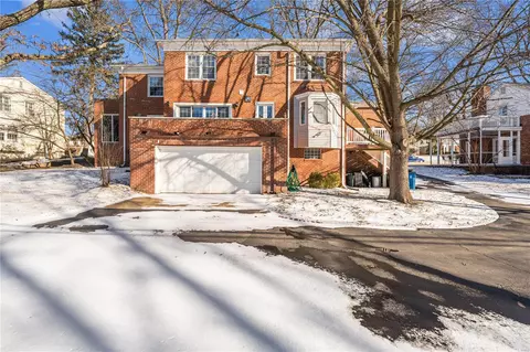 Exterior - 7 Highgate Rd, Saint Louis, MO 63132 photo 2 of 3