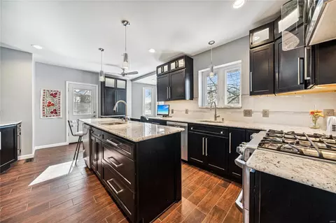 Kitchen - 7 Highgate Rd, Saint Louis, MO 63132 photo 1 of 5