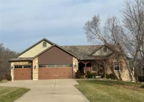 217 Eisenhower Dr, Saint Peters, MO 63376