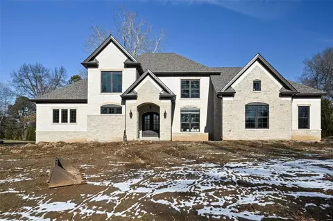 14 N Walling Dr, Saint Louis, MO 63141