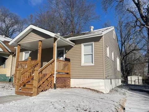 9607 Robertson Ct, Overland, MO 63114